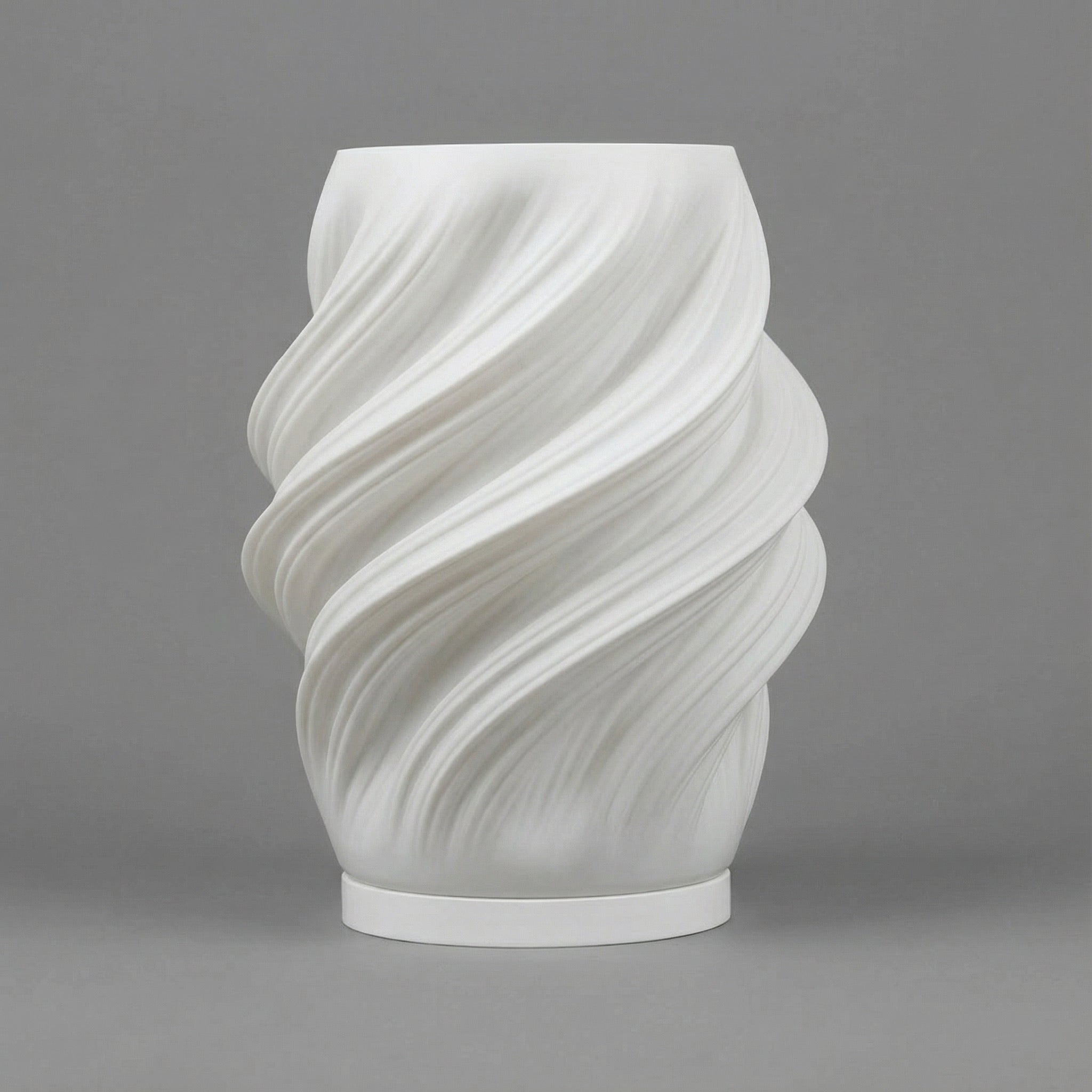 მირა სანათი