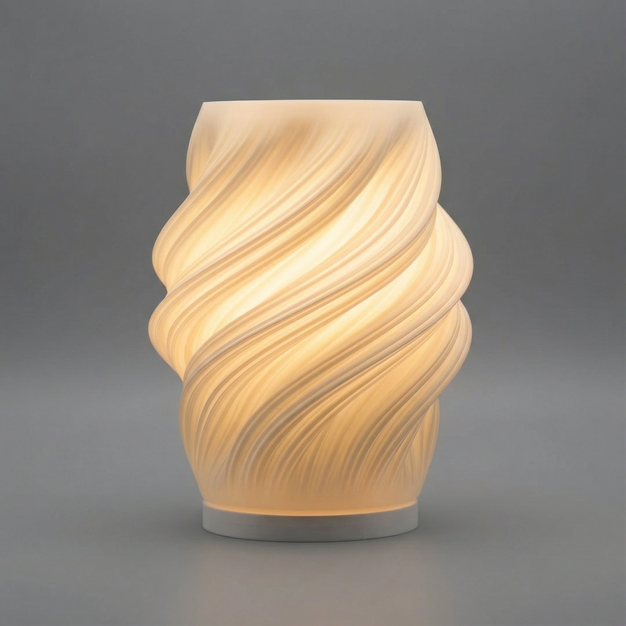 მირა სანათი